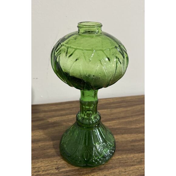Vintage Green Glass Oil Kerosene Lamp with Panel Sides Floral Bottom 9.5" - Picture 5 of 9
